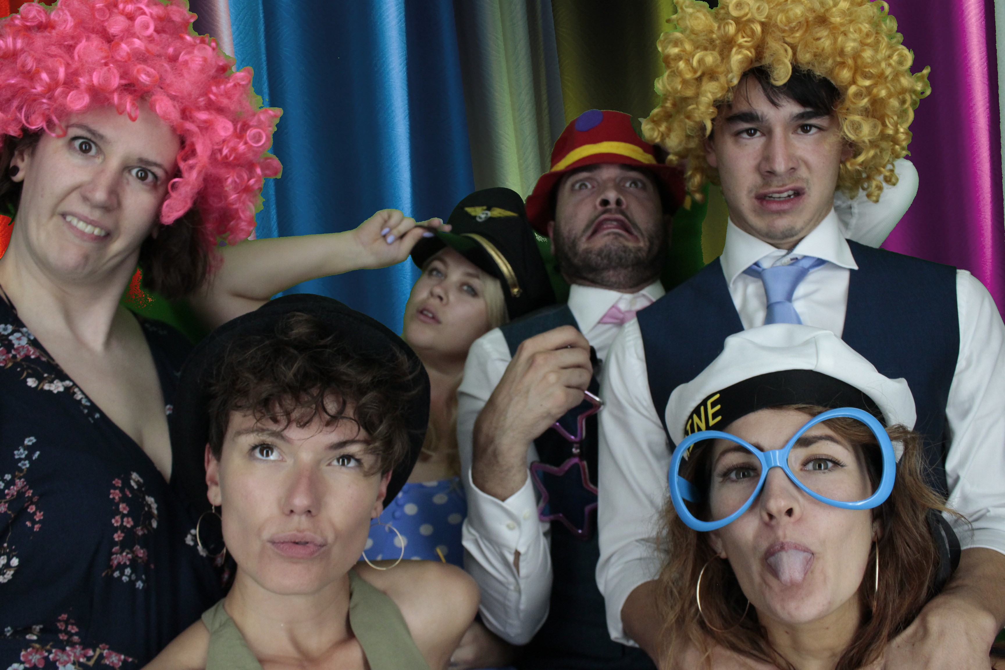 Mr & Mrs Bowles | View more photos from the event at gallery.myphotoboothexperience.co.uk/u/MyPhotoBoothExperienceLtd/Mr-Mrs-Bowles
